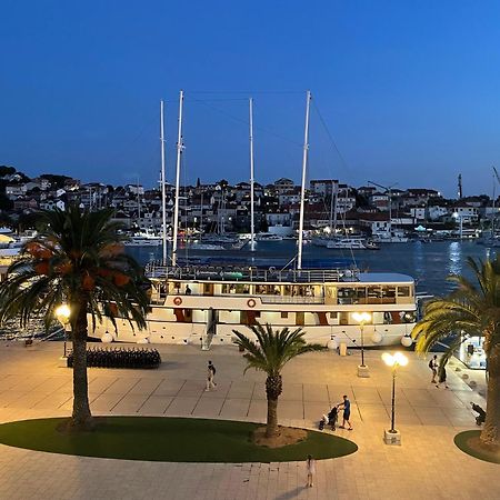 Dinka Old Town Apartment With Sea View Trogir Exterior photo